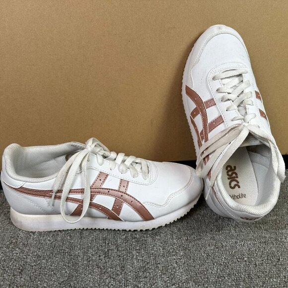 Asics Tiger Runner Sportstyle Sneaker in White & Metallic Rose Gold Size 9 - Picture 1 of 6